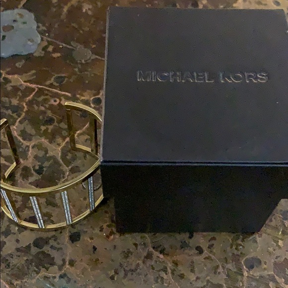 Michael Kors Gold Wide Bar Open Cuff Bracelet 💎 - Picture 6 of 6